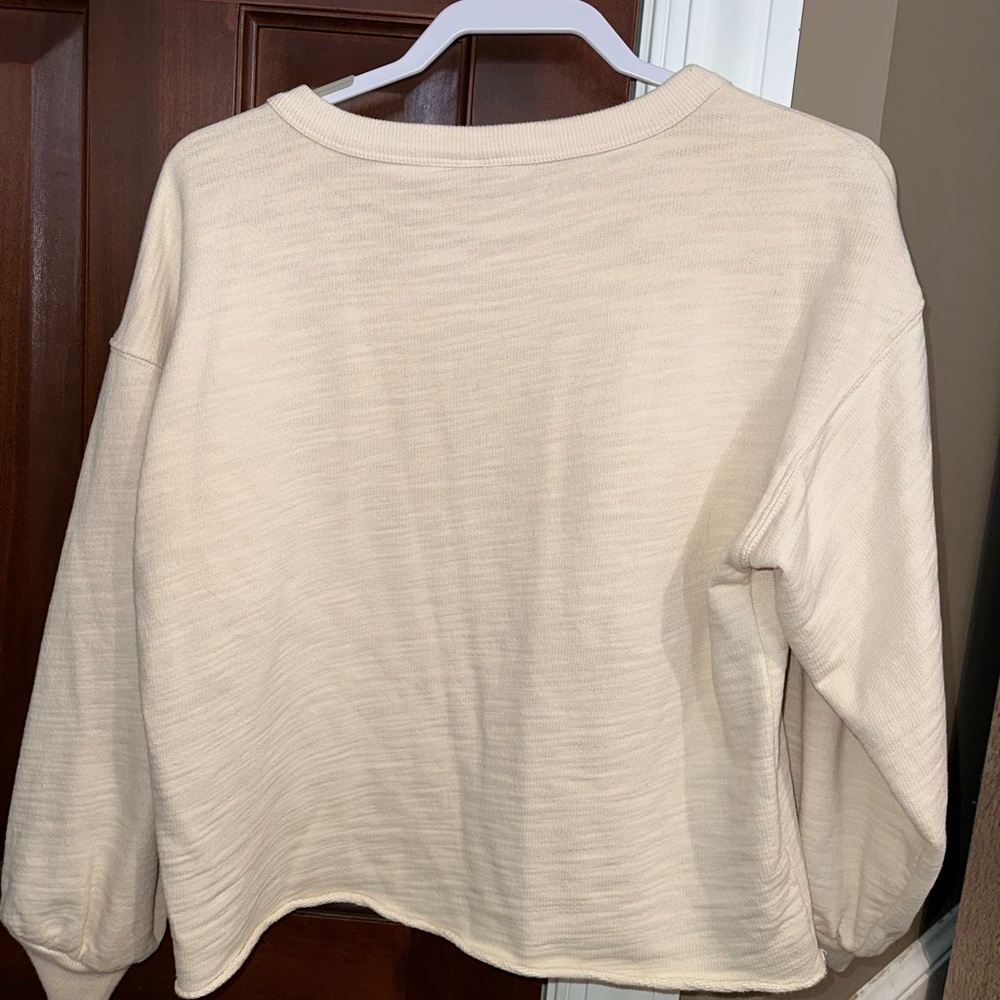 Universal Threads sweater